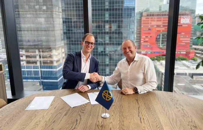 The signing of the ship management agreement between Willem Van Der Wel (left), managing director at Windcat and Bjørn Højgaard (right), CEO at Anglo-Eastern for the first vessel was completed on July 19 in Hong Kong.